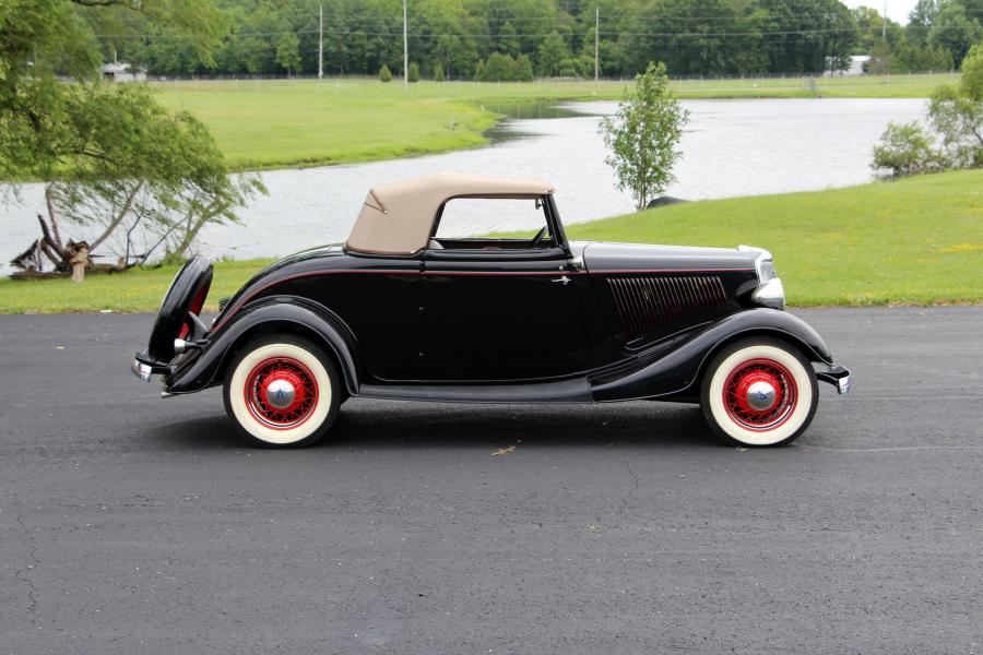  Ford V8 Deluxe Cabriolet (40/760) 1934 года  (фото 9 из 17)